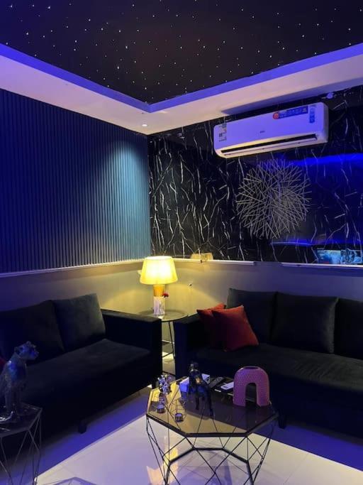 بالقرب من بوليفارد دخول ذاتي خدمة ذاتية Apartment *